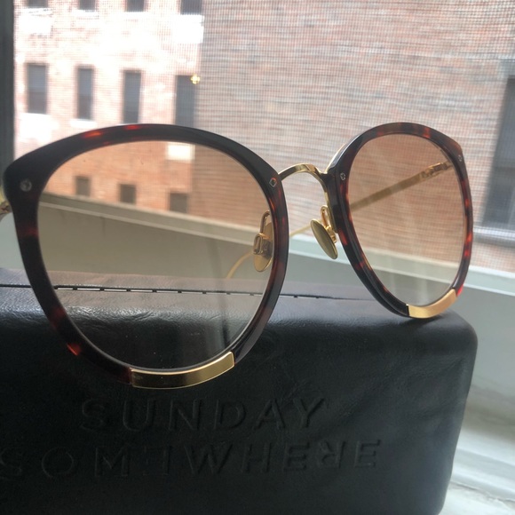 Sunday Somewhere Tortoise Shell with Gold Shades - Picture 1 of 5